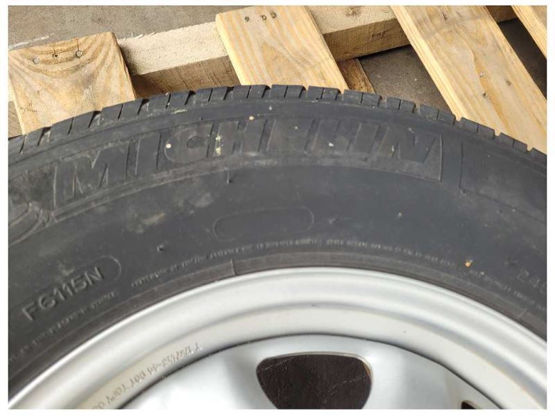 2015-2020 Ford F150 Pickup Truck Wheel 17x7.5 Steel 8 Holes Painted Spare 2358 - The Parts Farm