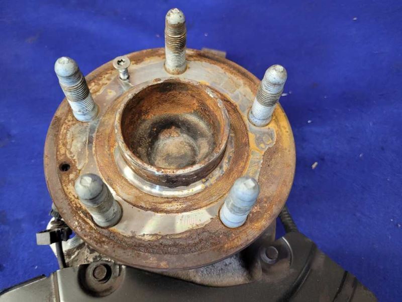 2016-2020 Cadillac CTS V 6.2 LT4 Sedan Front Passenger Right Spindle Knuckle - The Parts Farm
