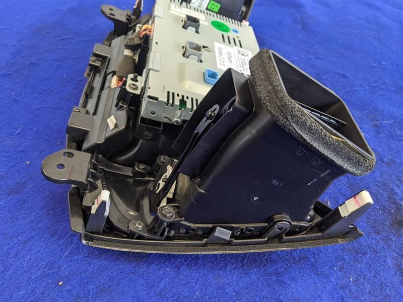 2015-2017 Chevrolet Caprice Audio Equipment Radio Control Panel ID 92272724 - The Parts Farm