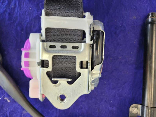 2015-2017 Ford Mustang GT S550 Seat Belt Front Passenger Right Convertible