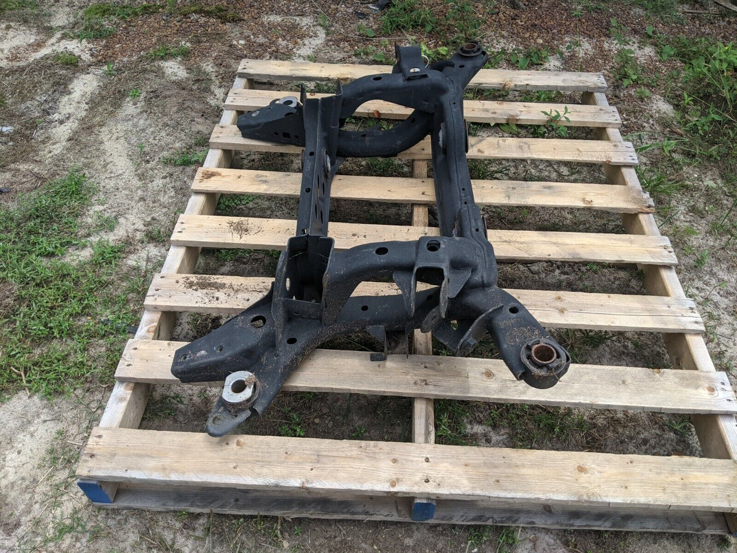 2018-2022 Ford Mustang GT S550 Back Rear K Frame IRS Cradle Support Brace OEM - The Parts Farm