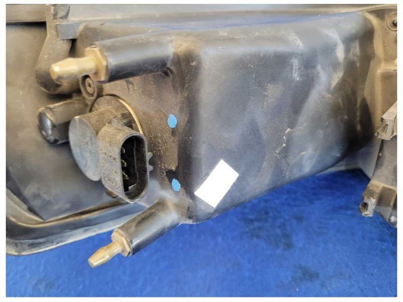 1999-2004 Ford Mustang GT Passenger RH Front Headlight Lamp Light 2589 - The Parts Farm