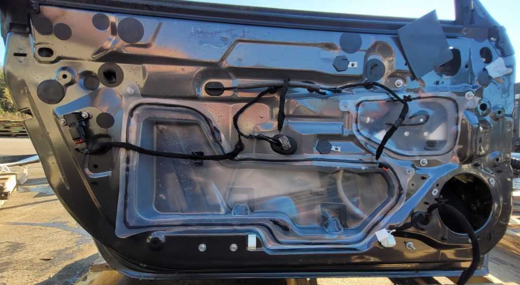 2015-2023 Ford Mustang GT S550 Driver Left Front Door Coupe Shell Paint J7 - The Parts Farm