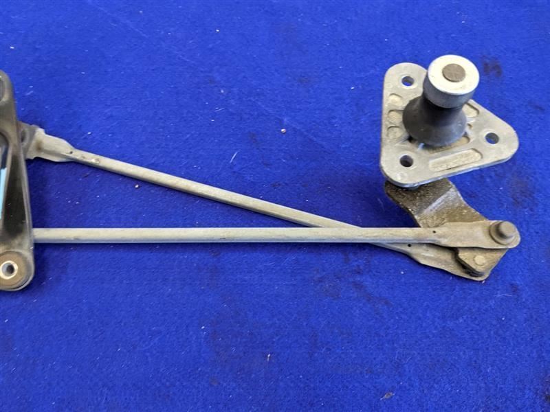 1999-2004 Ford Mustang Cobra SVT DOHC 4.6L Windshield Wiper Arm Blade Wipe - The Parts Farm