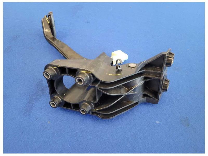 2018-2023 Ford Mustang GT S550 Brake Pedal Assembly A/T Auto Transmission 2577 - The Parts Farm