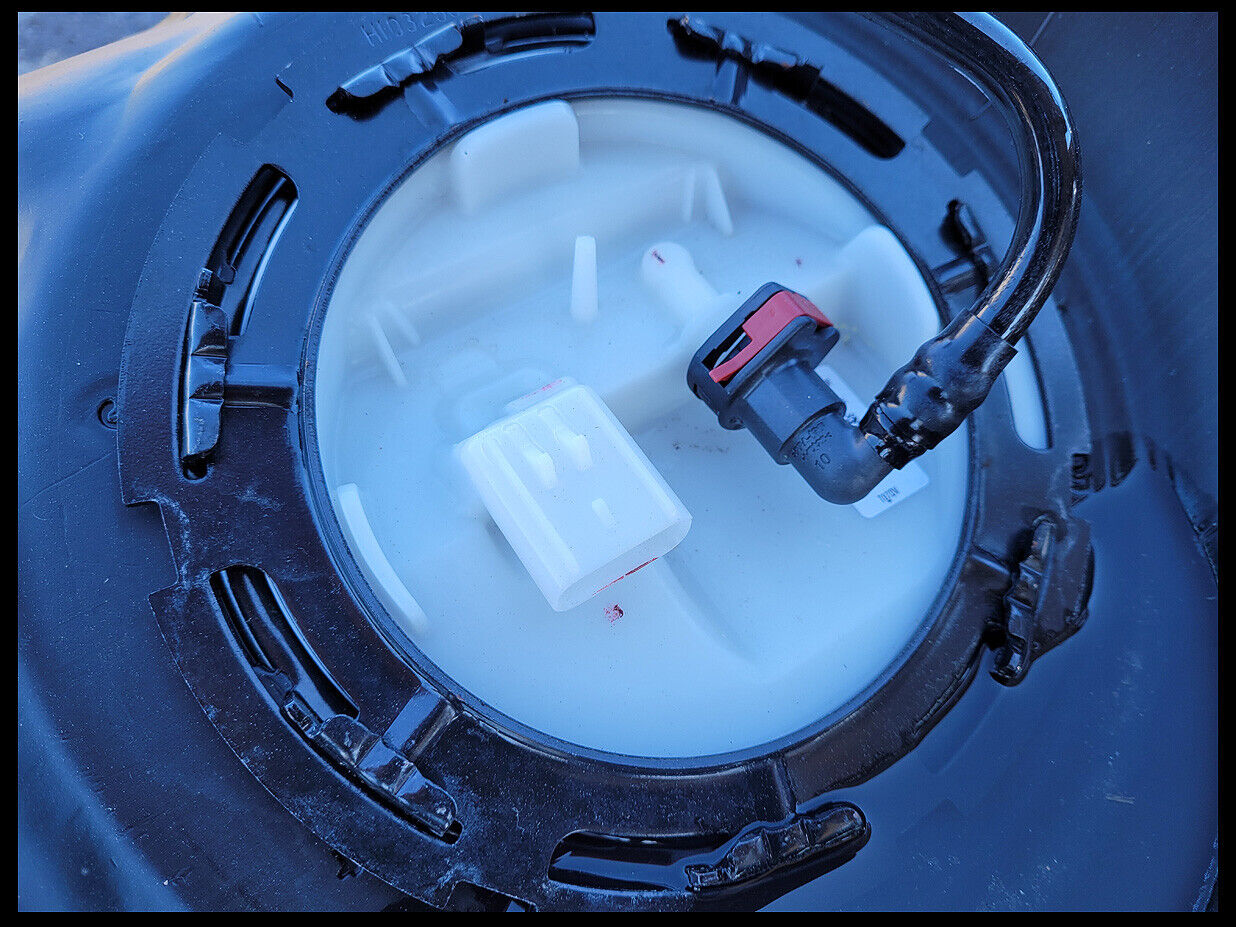 2018-2023 Ford Mustang GT S550 Fuel Gas Tank Saddle Pump Rear Back Plastic OEM - The Parts Farm