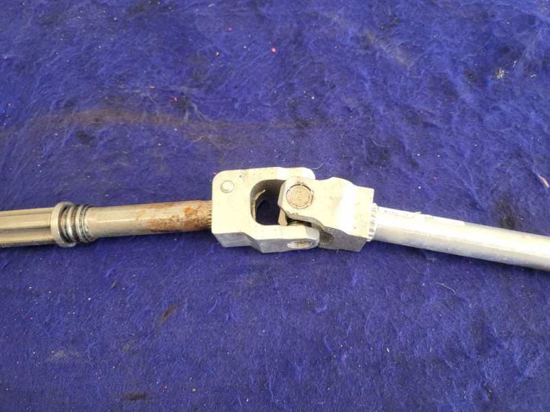 2017 Porsche 911 Turbo 991 AWD Steering Shaft Intermediate Column 2421 - The Parts Farm