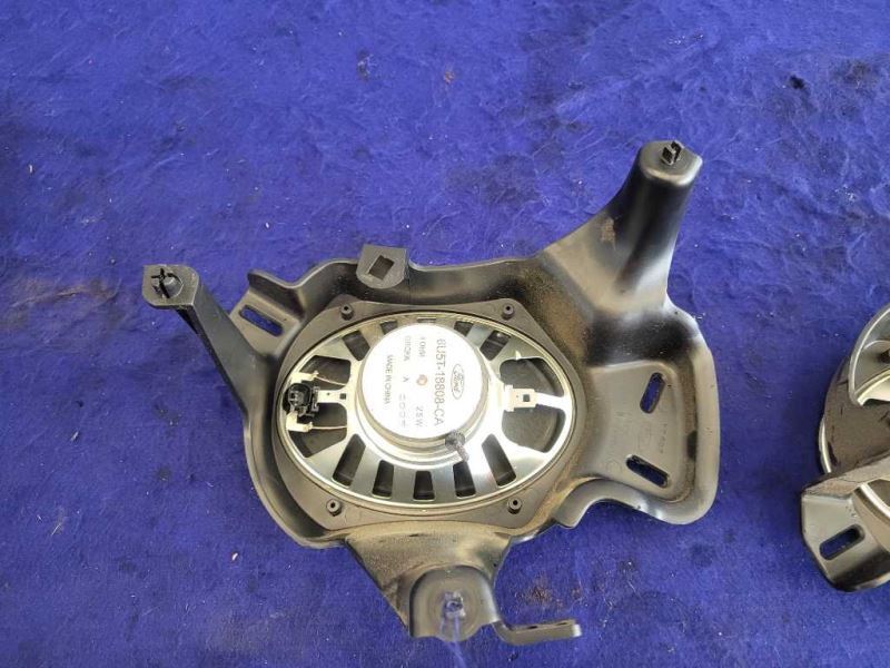 2005-2009 Ford Mustang GT 4.6L Convertible Rear Speakers Shaker Back 2422 - The Parts Farm