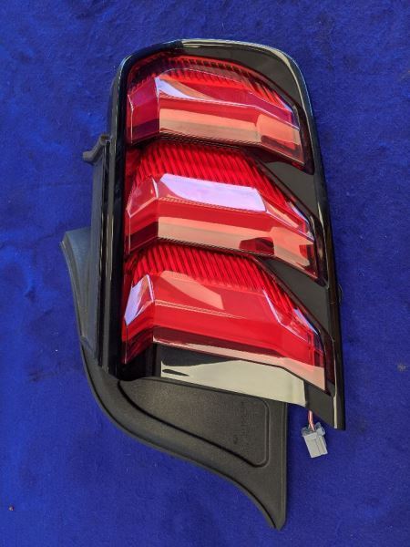 2018-2023 Ford Mustang GT S550 Passenger Right Tail Light Lamp Brake Lens OEM - The Parts Farm