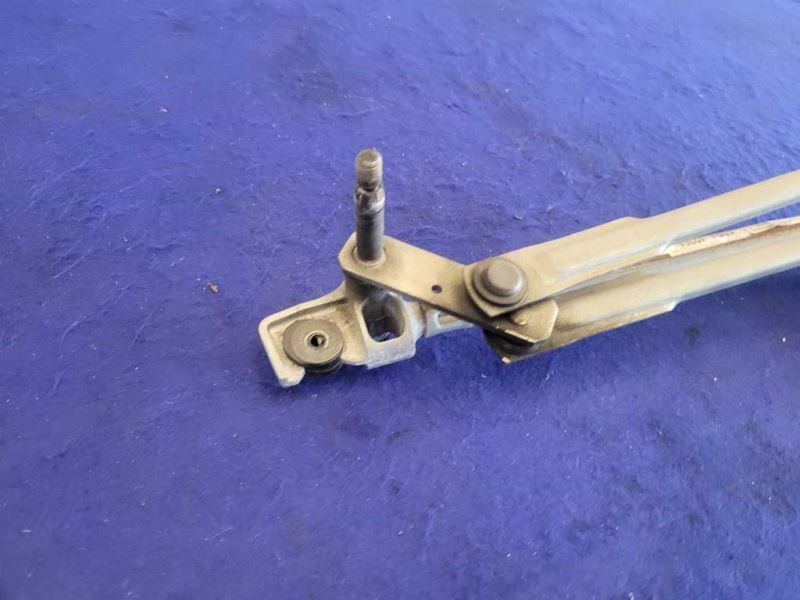 2014-2017 Chevrolet SS Sedan 6.2L Windshield Wiper Motor Linkage 2350 - The Parts Farm