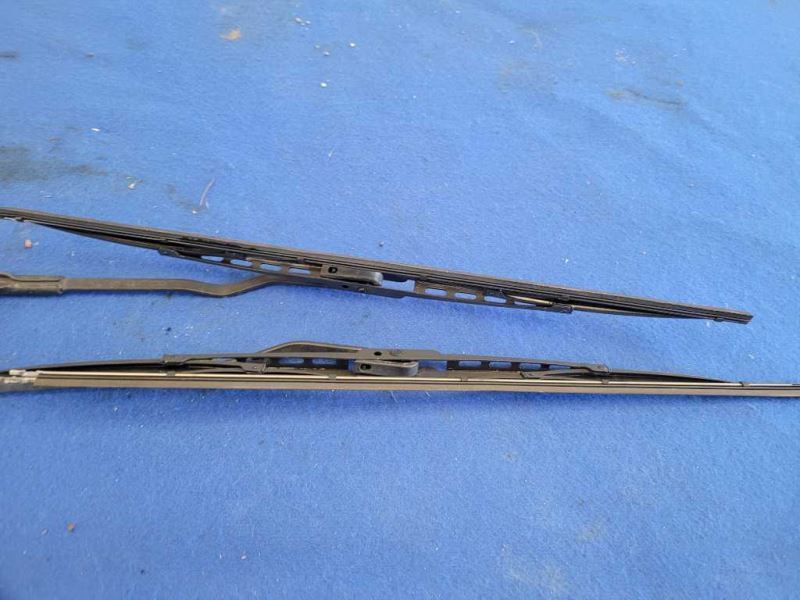 1994-1995 Ford Mustang GT 5.0L Front Arms Blades Windshield Wiper 2454 - The Parts Farm