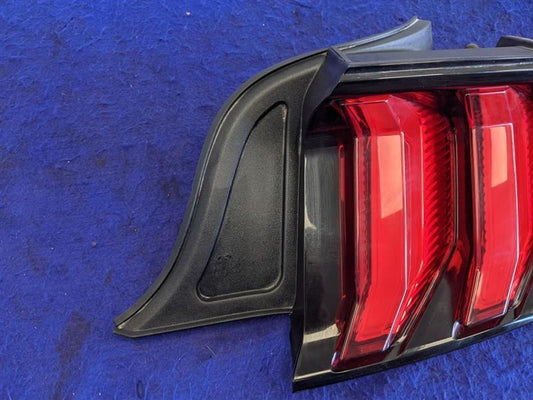 2018-2023 Ford Mustang GT S550 Passenger Right Tail Light Lamp Brake Lens OEM