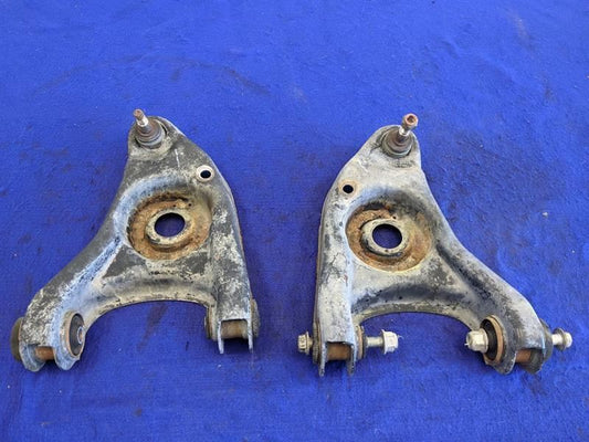 2003-2004 Ford Mustang Cobra SVT DOHC 4.6L Front Pair Lower Control Ball Joint