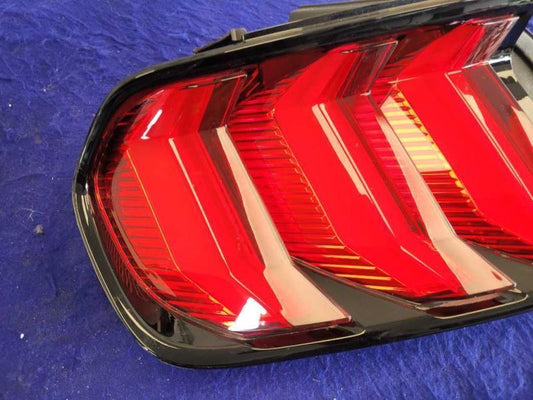 2018-2023 Ford Mustang GT S550 Driver Left LH Taillight Lamp Brake Lens 2342