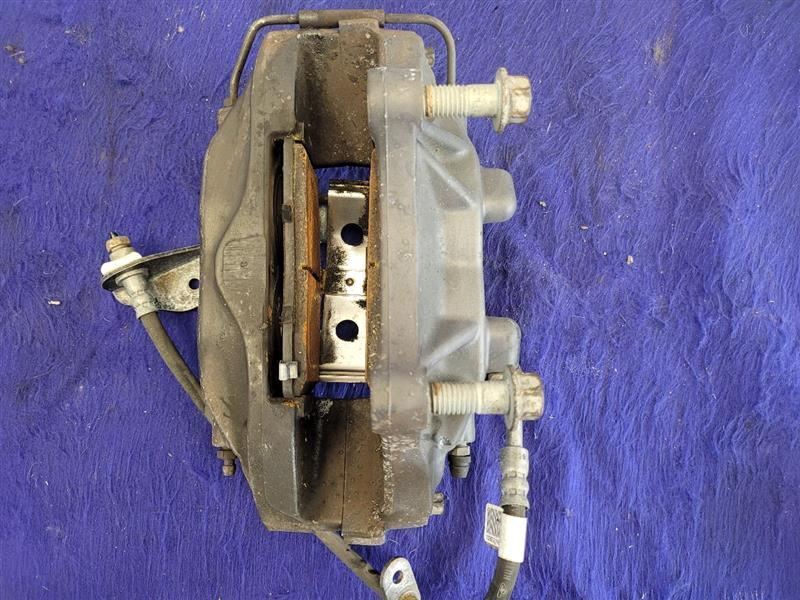 2010-2015 Chevrolet Camaro SS Front Driver Left Brake Caliper Opt L99 Brembo - The Parts Farm