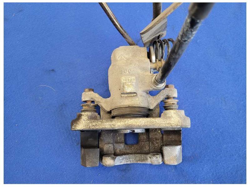 1999-2004 Ford Mustang GT Passenger RH Brake Caliper 29k Miles 2561 - The Parts Farm