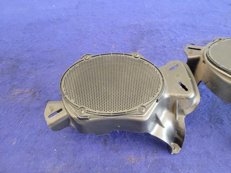 2005-2009 Ford Mustang GT 4.6L Convertible Rear Speakers Shaker Back 2422 - The Parts Farm