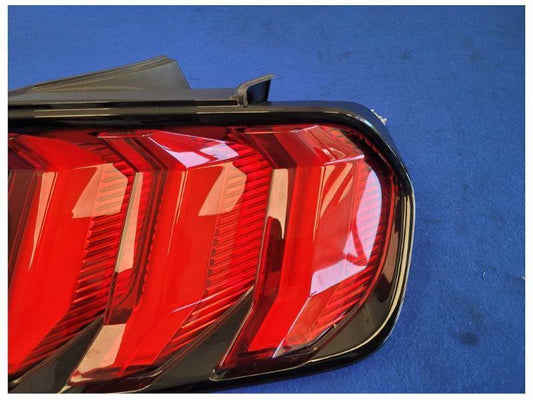 2018-2023 Ford Mustang GT S550 Passenger Rear Tail Light Lamp Brake 2656