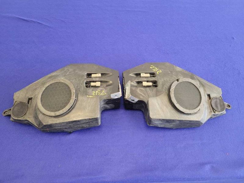 1999-2004 Ford Mustang Cobra SVT DOHC 4.6 Pair Convertible Rear Speaker Box 2312 - The Parts Farm