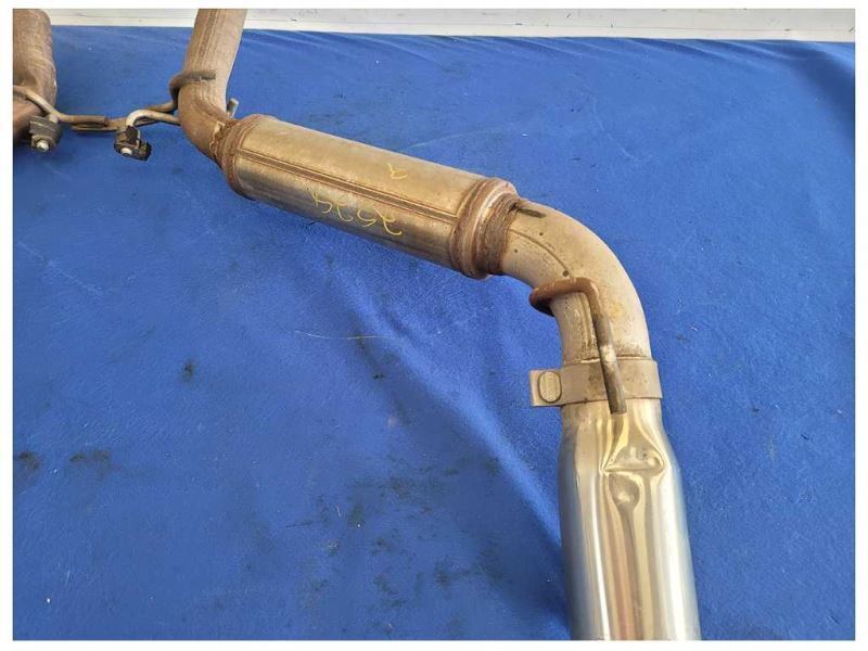 2010-2015 Chevrolet Camaro SS Coupe SLP Exhaust Tips Muffler Axle *Dents* 2528 - The Parts Farm