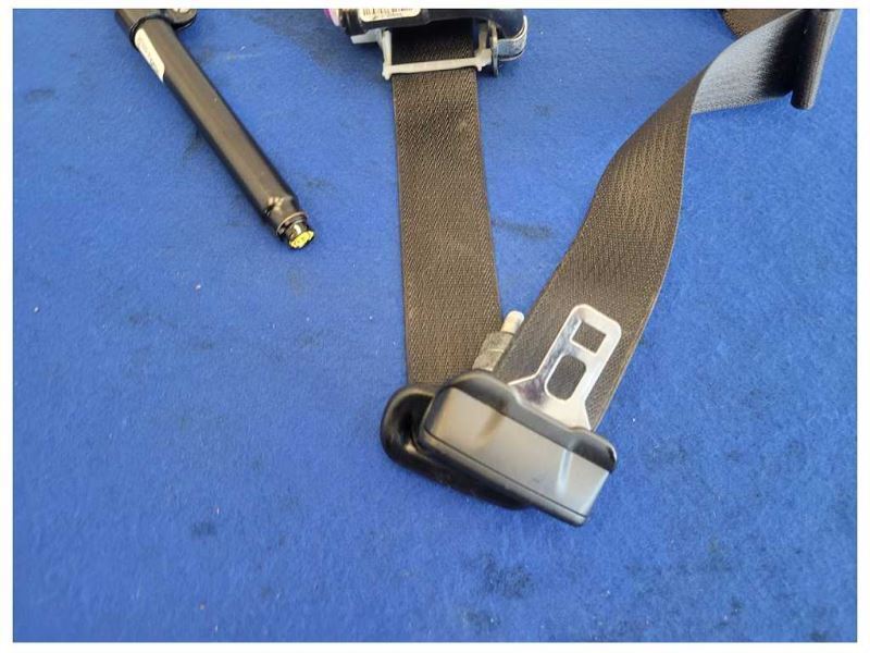 2015-2017 Ford Mustang GT Passenger RH Coupe Front Seat Belt Retractor 2586 - The Parts Farm