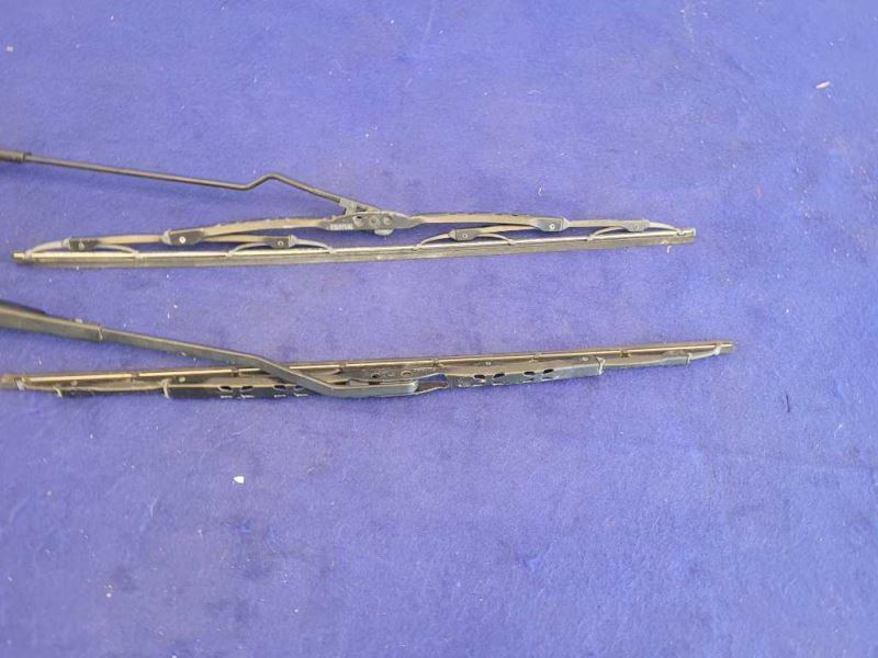 1999-2004 Ford Mustang Cobra SVT DOHC 4.6L Windshield Wiper Arm Blade Wipe 2276 - The Parts Farm