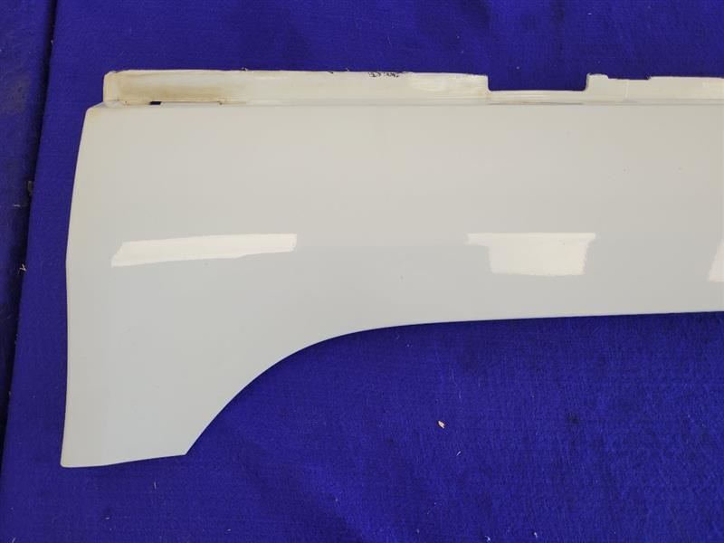 2014-2017 Chevrolet Caprice 6.0L Sedan Driver Left Rocker Panel Molding Trim Wht - The Parts Farm