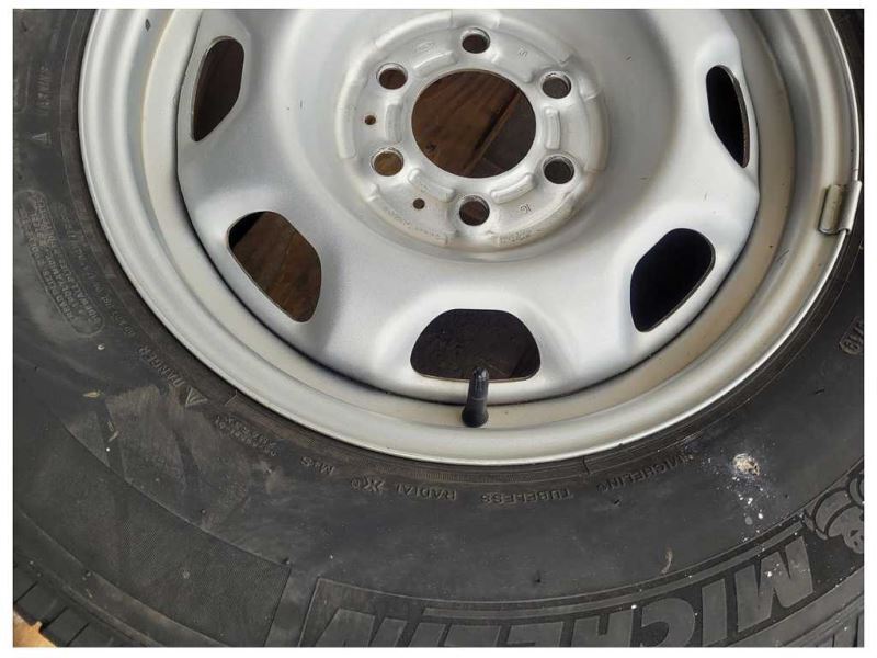 2015-2020 Ford F150 Pickup Truck Wheel 17x7.5 Steel 8 Holes Painted Spare 2358 - The Parts Farm