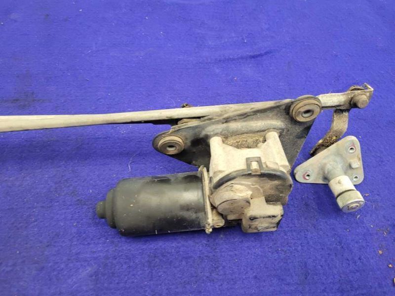 1994-1995 Ford Mustang Cobra GT Motor Linkage Wiper Windshield Arm - The Parts Farm