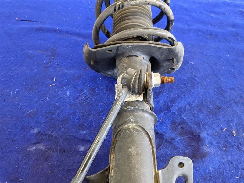 2013-2015 Chevrolet Camaro SS Passenger Right RH Strut Spring Front FE4 - The Parts Farm