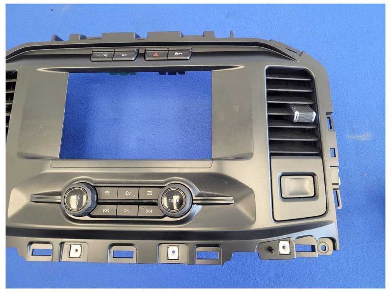 2021 Ford F150 4x4 Pickup Truck Audio Info Screen Receiver Face Plate Vent 2547 - The Parts Farm