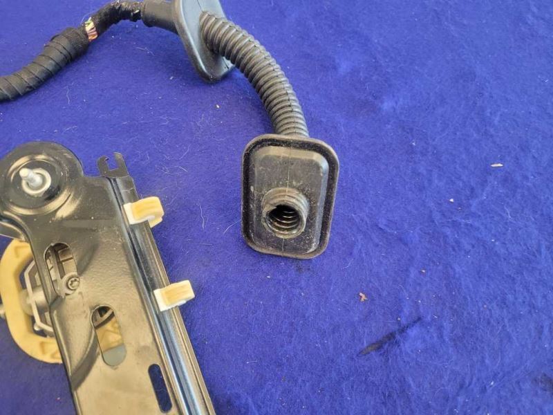 2017 Porsche 911 Turbo 991 Passenger Front Window Regulator - The Parts Farm