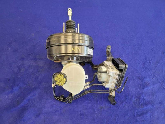 2015-2017 Ford Mustang GT S550 Power Brake Booster No PP ABS Module 2407