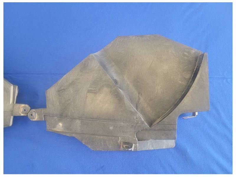 1999-2004 Ford Mustang Cobra SVT DOHC Convertible Speaker Rear Box Side 2570 - The Parts Farm