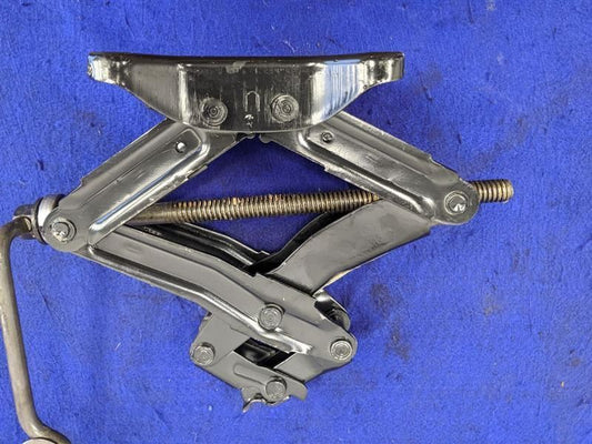 1994-1998 Ford Mustang GT Cobra Jack Scissor Emergency Flat Tire 48k Miles