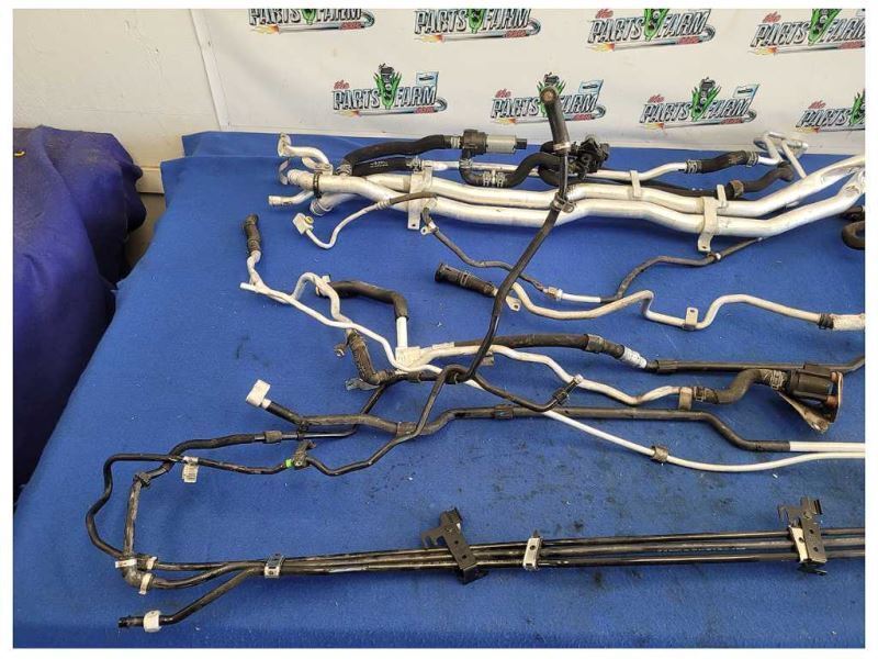 2014 Audi R8 V10 Coupe Assorted Hoses Pipes AC Cooling Lines *Parts* 2136 - The Parts Farm