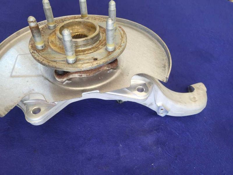2019-2021 Chevrolet Silverado RST 6.2L 4x4 Driver Front Spindle Knuckle Hub 2099 - The Parts Farm