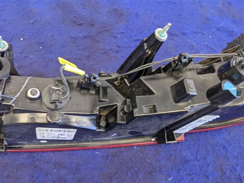 2016-2018 Chevrolet Camaro LS LT SS Passenger Taillight Lamp Lens New Take Off - The Parts Farm