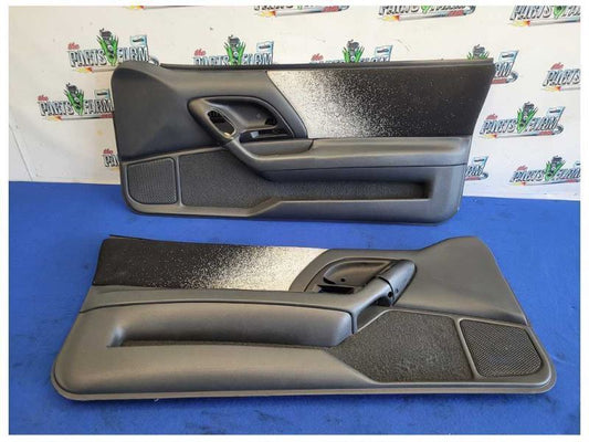 1993 Chevrolet Camaro Z28 Coupe Pair Door Panels Card Handle Bezel 2546