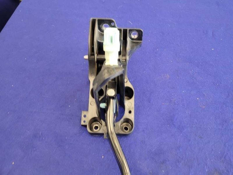 2020-2023 Ford Mustang Shelby GT500 5.2L Brake Pedal Assembly DCT 2382 - The Parts Farm