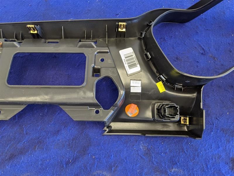 2016-2019 Chevrolet Camaro ZL1 SS Dash Panel Shell Head-up Display Opt UV6 - The Parts Farm
