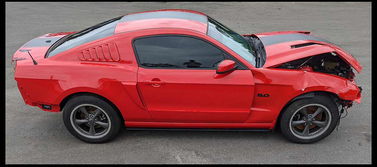 2011-2014 Ford Mustang Lower Rocker Panel Molding Door Rail Passenger RH Right - The Parts Farm
