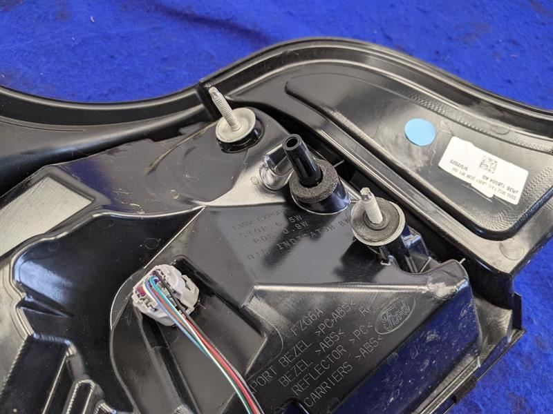 2018-2023 Ford Mustang GT S550 Passenger Right Tail Light Lamp Brake Lens OEM - The Parts Farm