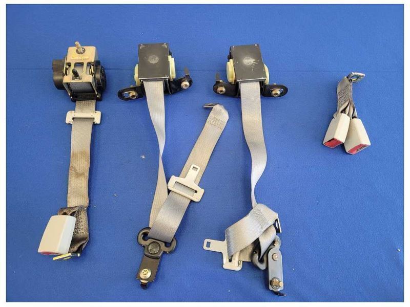 2003-2004 Mercury Marauder 4.6L 4v Set Rear Seat Belts Safety Restraint 2534 - The Parts Farm