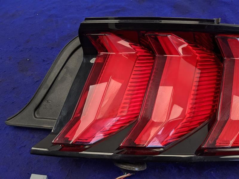 2018-2023 Ford Mustang GT S550 Passenger Right Tail Light Lamp Brake Lens OEM - The Parts Farm