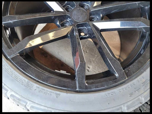 2010-2015 Chevrolet Camaro SS 6.2L Aftermarket Rear Wheel 20x9 Black Tire