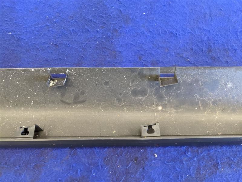 2005-2009 Ford Mustang GT Passenger Right RH Rocker Panel Moulding NEW TAKE OFF - The Parts Farm