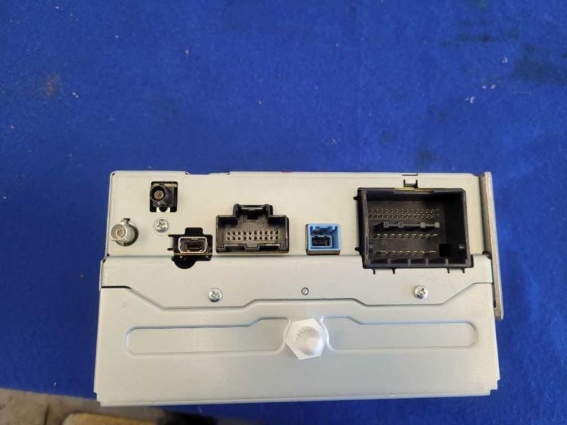 2012 Chevrolet Camaro SS Audio Receiver Radio AM-FM Stereo 2472 - The Parts Farm