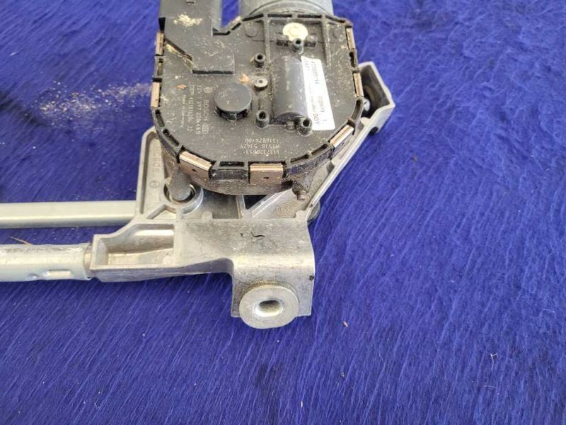 2014 Audi R8 V10 Plus Coupe Driver Left Windshield Wiper Motor Coupe 2136 - The Parts Farm