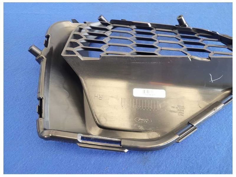 2024 Ford Mustang GT S550 Passenger Front Lower Grill PRBB-17B968-AAW M124 - The Parts Farm
